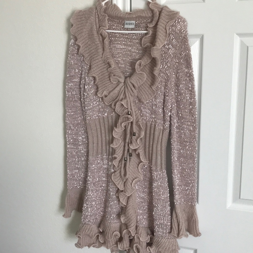 Women’s Sioni Studio sweater.